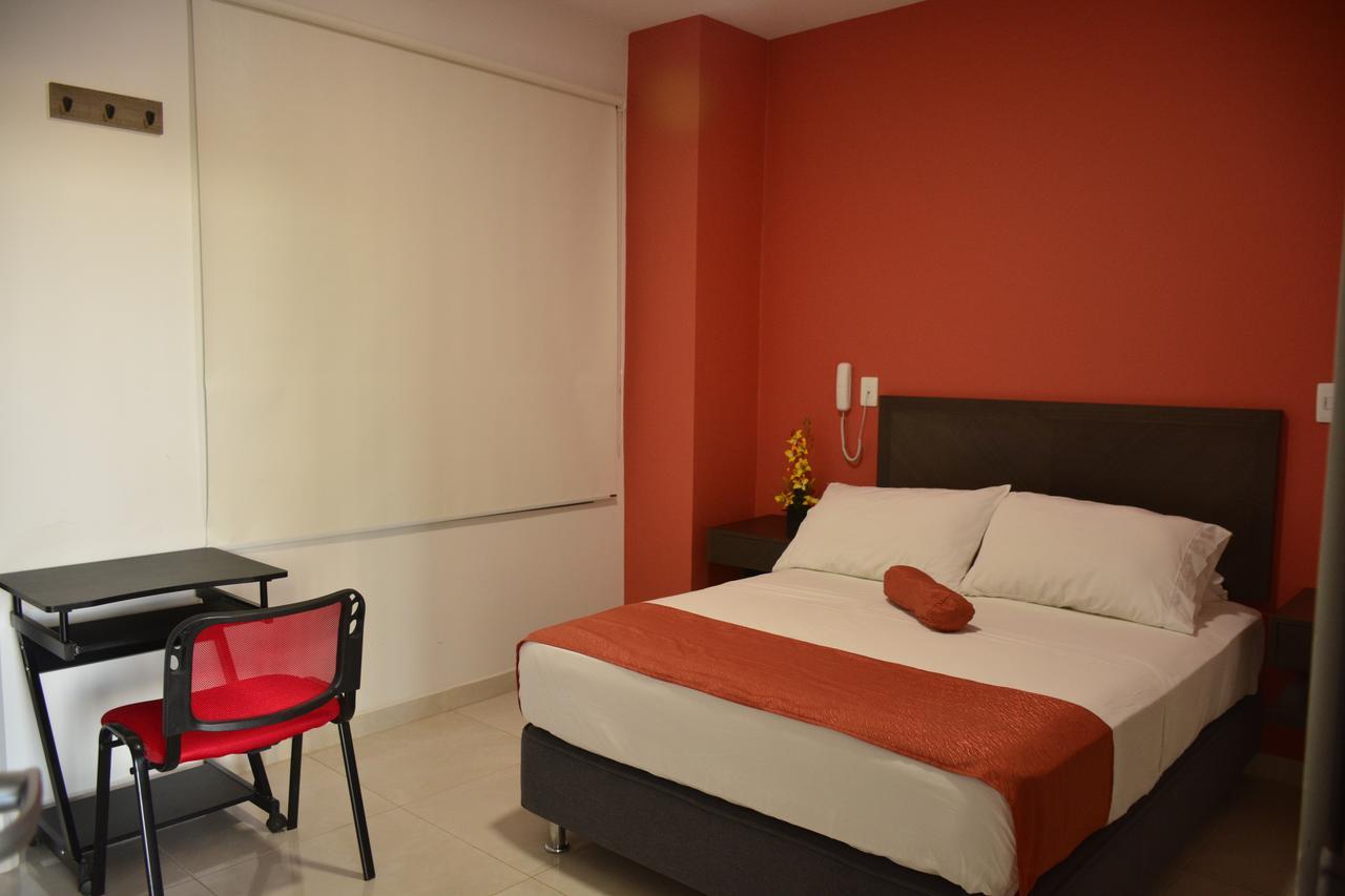 Hotel Confort Ariari Granada  Exteriör bild