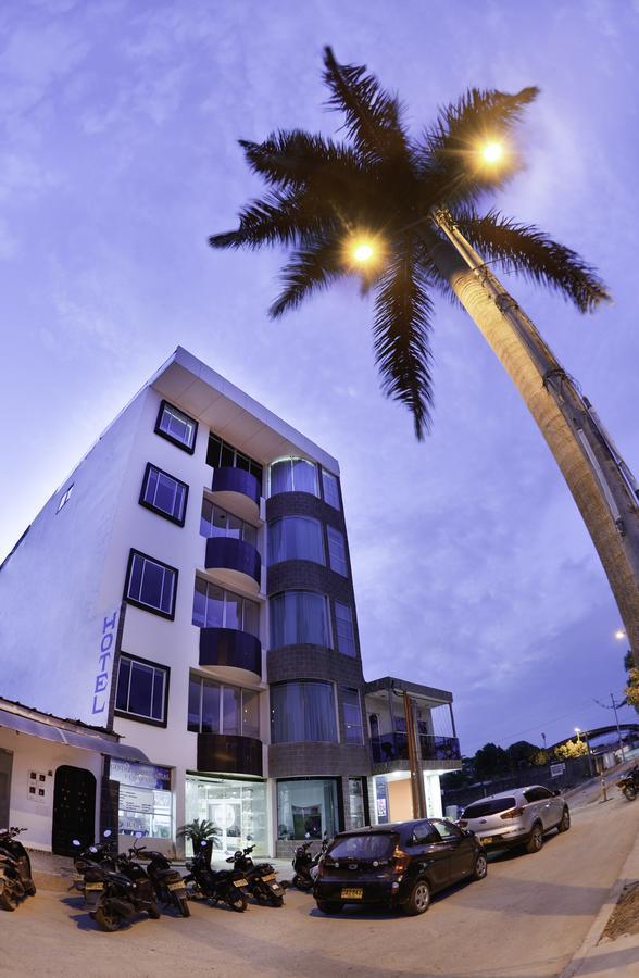 Hotel Confort Ariari Granada  Exteriör bild